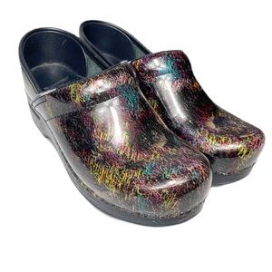 Dansko professional scribbled pattern Clogs 37